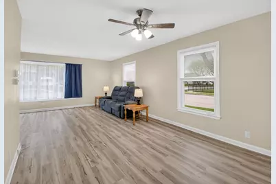 2300  Geneva St, Racine, WI 53402 - Photo 17