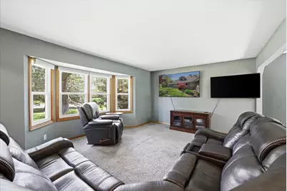 W169N9873  Nigbor Dr, Germantown, WI 53022 - Photo 5