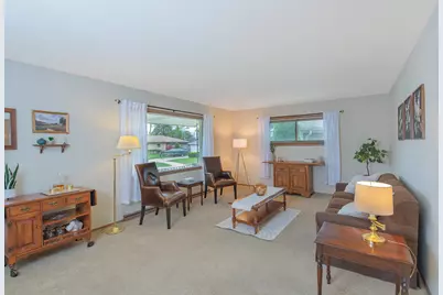 1432  Breeze Ter, Racine, WI 53406 - Photo 3