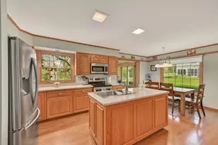 805 Lone Tree Rd, Elm Grove, WI 53122 - Photo 9