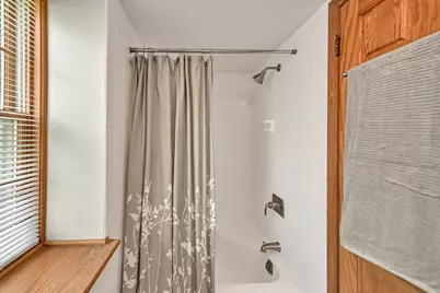 805  Lone Tree Rd, Elm Grove, WI 53122 - Photo 25