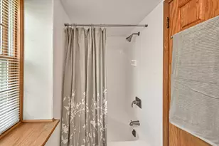 805 Lone Tree Rd, Elm Grove, WI 53122 - Photo 25