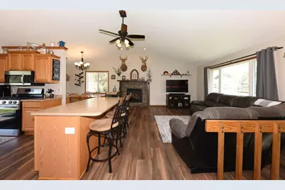 4107  Scarborough Dr, Richfield, WI 53076 - Photo 9