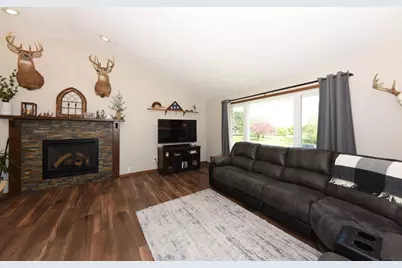 4107  Scarborough Dr, Richfield, WI 53076 - Photo 7