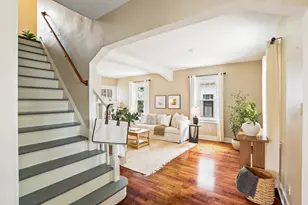 610 N 99th St, Wauwatosa, WI 53226 - Photo 5