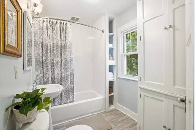 610 N 99th St, Wauwatosa, WI 53226 - Photo 29