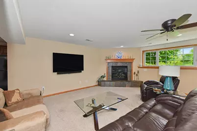 2307  Silver Fox Ct, Waukesha, WI 53188 - Photo 31