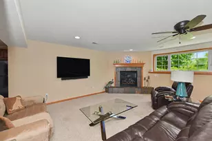 2307 Silver Fox Ct, Waukesha, WI 53188 - Photo 31