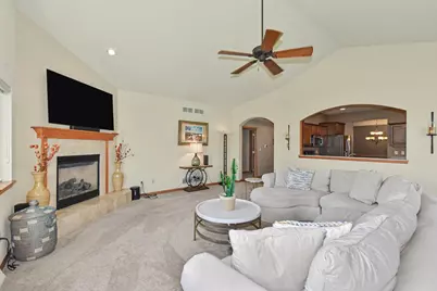 2307  Silver Fox Ct, Waukesha, WI 53188 - Photo 13