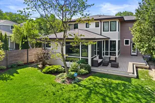 122 W Devon St, Whitefish Bay, WI 53217 - Photo 67