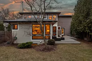 122 W Devon St, Whitefish Bay, WI 53217 - Photo 49