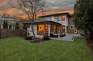 122 W Devon St, Whitefish Bay, WI 53217 - Photo 3
