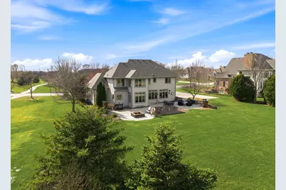 1267  Mary Hill Cir, Hartland, WI 53029 - Photo 3