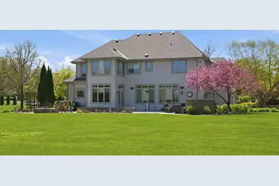 1267  Mary Hill Cir, Hartland, WI 53029 - Photo 5
