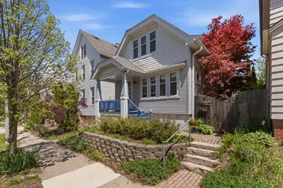 2412 N Dousman St, Milwaukee, WI 53212 - Photo 1