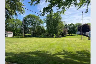 8802 S 79th St, Franklin, WI 53132 - Photo 13