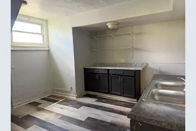 3037 N Dr William Finlayson St, Milwaukee, WI 53212 - Photo 13