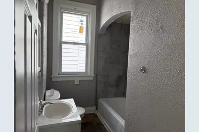 3037 N Dr William Finlayson St, Milwaukee, WI 53212 - Photo 5