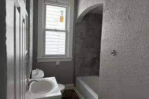 3037 N Dr William Finlayson St, Milwaukee, WI 53212 - Photo 5