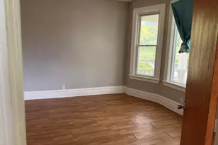 3037 N Dr William Finlayson St, Milwaukee, WI 53212 - Photo 3