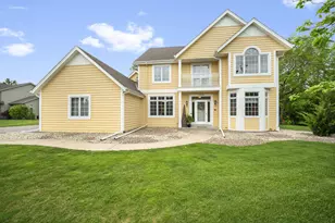 5429 W Yale Dr, Franklin, WI 53132 - Photo 1