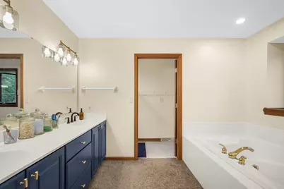 5429 W Yale Dr, Franklin, WI 53132 - Photo 25