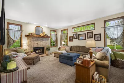 5429 W Yale Dr, Franklin, WI 53132 - Photo 7