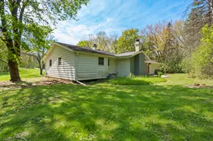 N9W31078 Concord Ct, Delafield, WI 53018 - Photo 33