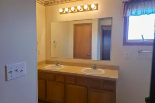 1411 Wedgewood Dr, Watertown, WI 53098 - Photo 33