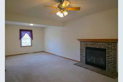 1411  Wedgewood Dr, Watertown, WI 53098 - Photo 11