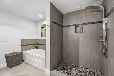 102 N Water St #608, Milwaukee, WI 53202 - Photo 21