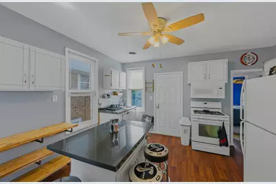 1671 N Marshall St, Milwaukee, WI 53202 - Photo 13