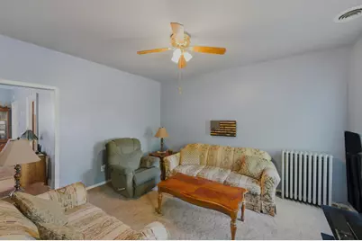 1671 N Marshall St, Milwaukee, WI 53202 - Photo 23