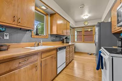 916 S Grand Ave, Waukesha, WI 53186 - Photo 17