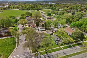916 S Grand Ave, Waukesha, WI 53186 - Photo 5