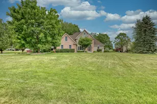 N27W26292 Crestview Dr, Pewaukee, WI 53072 - Photo 49