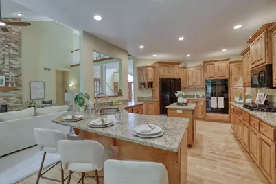 N27W26292  Crestview Dr, Pewaukee, WI 53072 - Photo 23