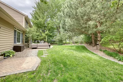 N27W26292  Crestview Dr, Pewaukee, WI 53072 - Photo 3