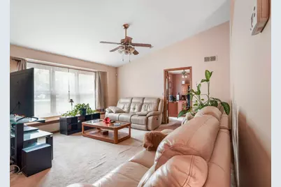 9371 S Chicago Rd, Oak Creek, WI 53154 - Photo 3