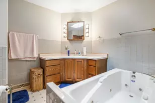 9371 S Chicago Rd, Oak Creek, WI 53154 - Photo 9