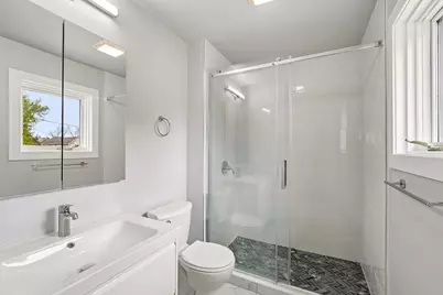 812 S 39th St, Milwaukee, WI 53215 - Photo 21