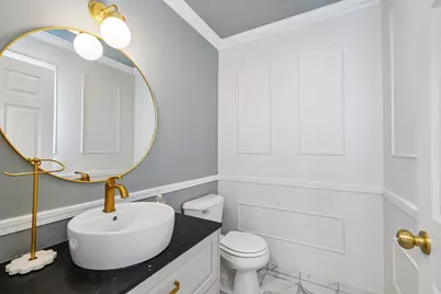 812 S 39th St, Milwaukee, WI 53215 - Photo 15