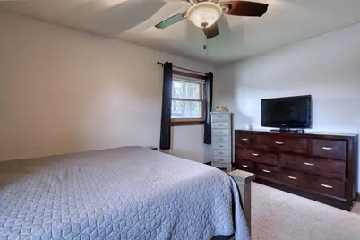 4420 S 37th St, Greenfield, WI 53221 - Photo 17