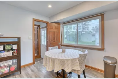 4420 S 37th St, Greenfield, WI 53221 - Photo 13