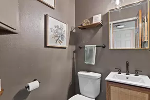 N86W15664 Shore Crest Dr, Menomonee Falls, WI 53051 - Photo 13
