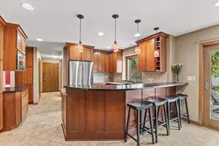 W168N5140 Stonefield Rd, Menomonee Falls, WI 53051 - Photo 5