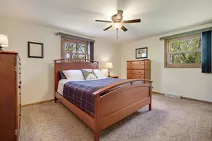 S54W23631 Maple Hill Ct, Waukesha, WI 53189 - Photo 17