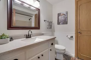 S54W23631 Maple Hill Ct, Waukesha, WI 53189 - Photo 23