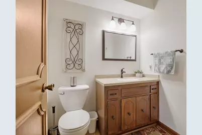 S54W23631  Maple Hill Ct, Waukesha, WI 53189 - Photo 17