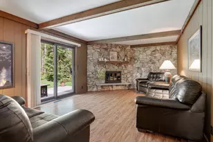 S54W23631 Maple Hill Ct, Waukesha, WI 53189 - Photo 13